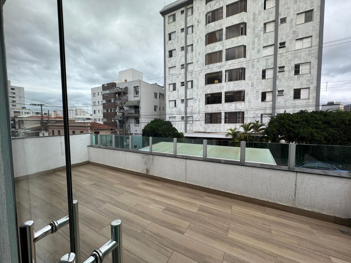 Casa, Floresta, 5 Quartos, 2 Vagas, 2 Suítes