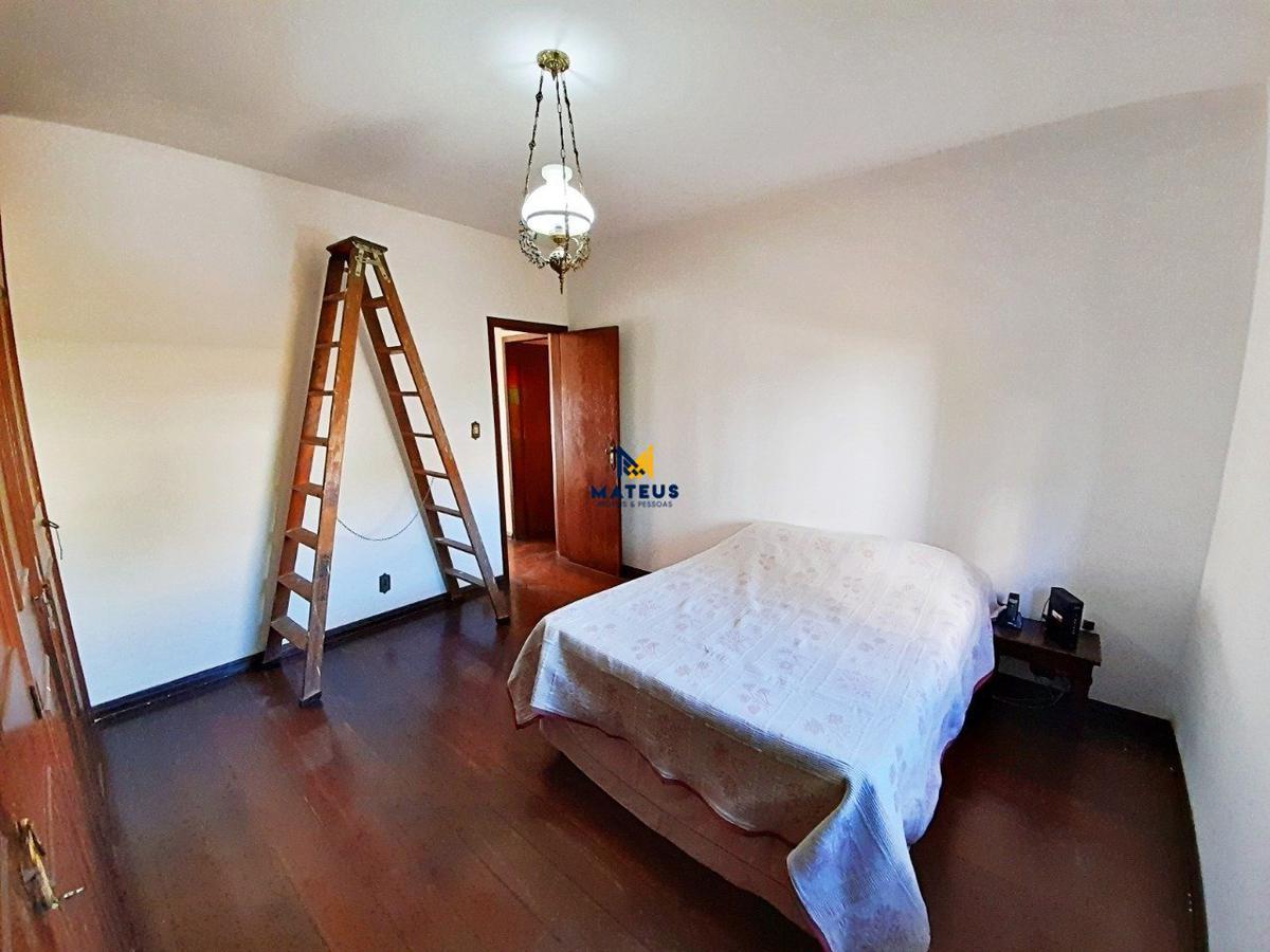 Casa, Caiçaras, 5 Quartos, 4 Vagas, 2 Suítes