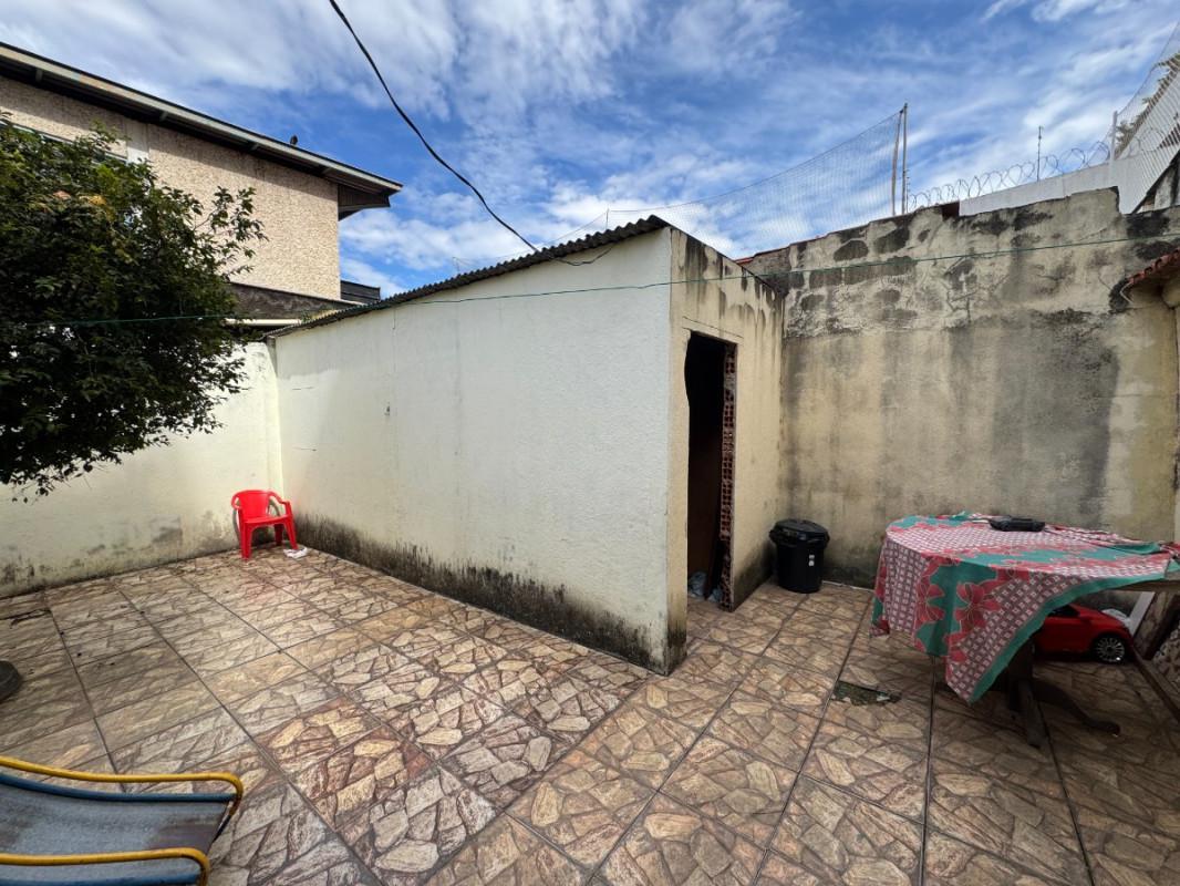Casa, Colégio Batista, 6 Quartos, 3 Vagas, 1 Suíte