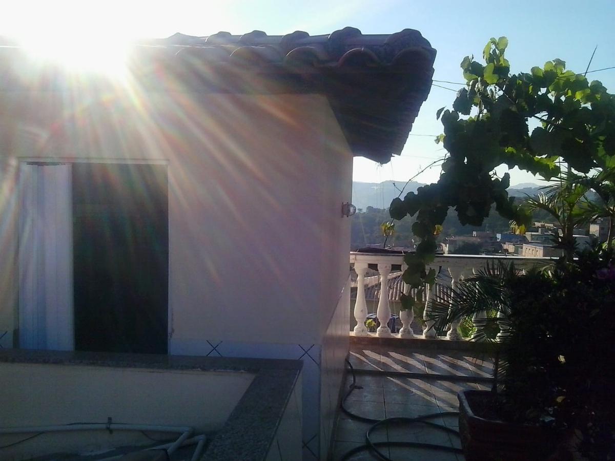 Casa, Jardim Vitória, 3 Quartos, 2 Vagas, 1 Suíte