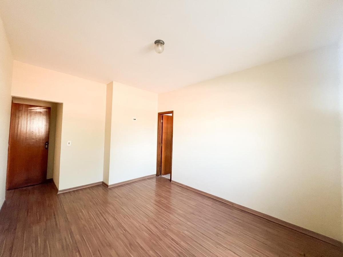 Casa, Alípio de Melo, 3 Quartos, 4 Vagas, 1 Suíte