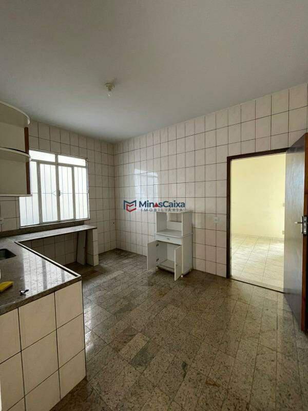 Casa, Eldorado, 4 Quartos, 2 Vagas, 1 Suíte