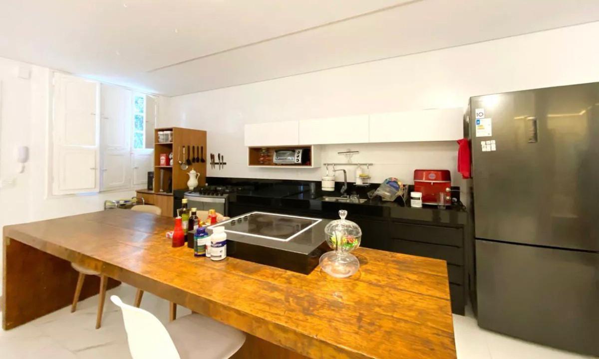 Casa, Lourdes, 4 Quartos, 0 Vaga, 1 Suíte