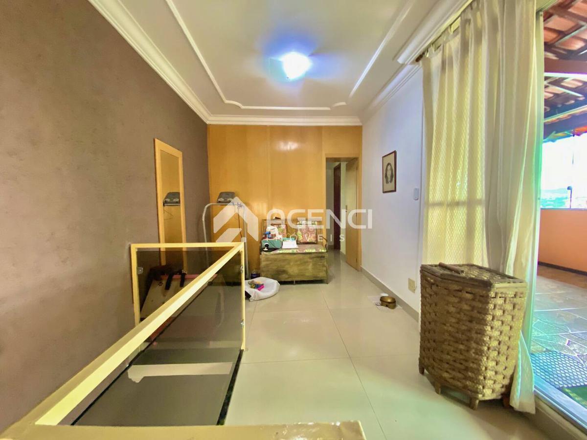 Cobertura, Santa Maria, 3 Quartos, 0 Vaga, 1 Suíte