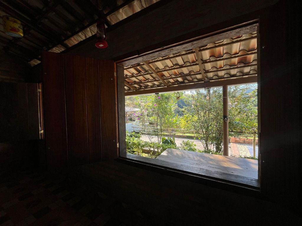 Fazenda, Ravena, 5 Quartos, 0 Vaga, 2 Suítes