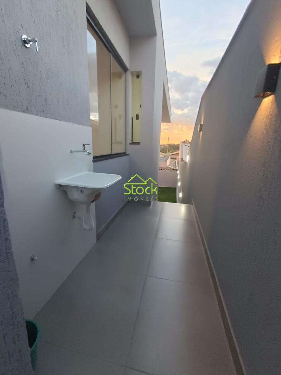 Casa, Jardim Imperial, 3 Quartos, 2 Vagas, 1 Suíte