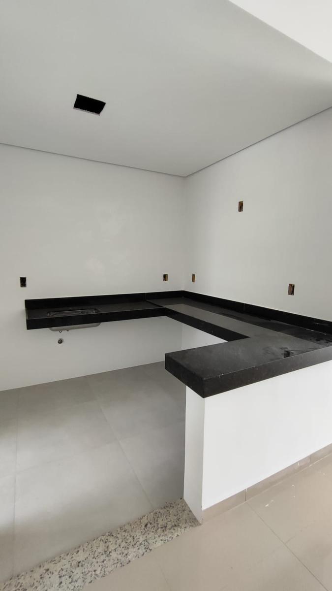 Casa, Vale das Orquídeas, 2 Quartos, 2 Vagas, 1 Suíte