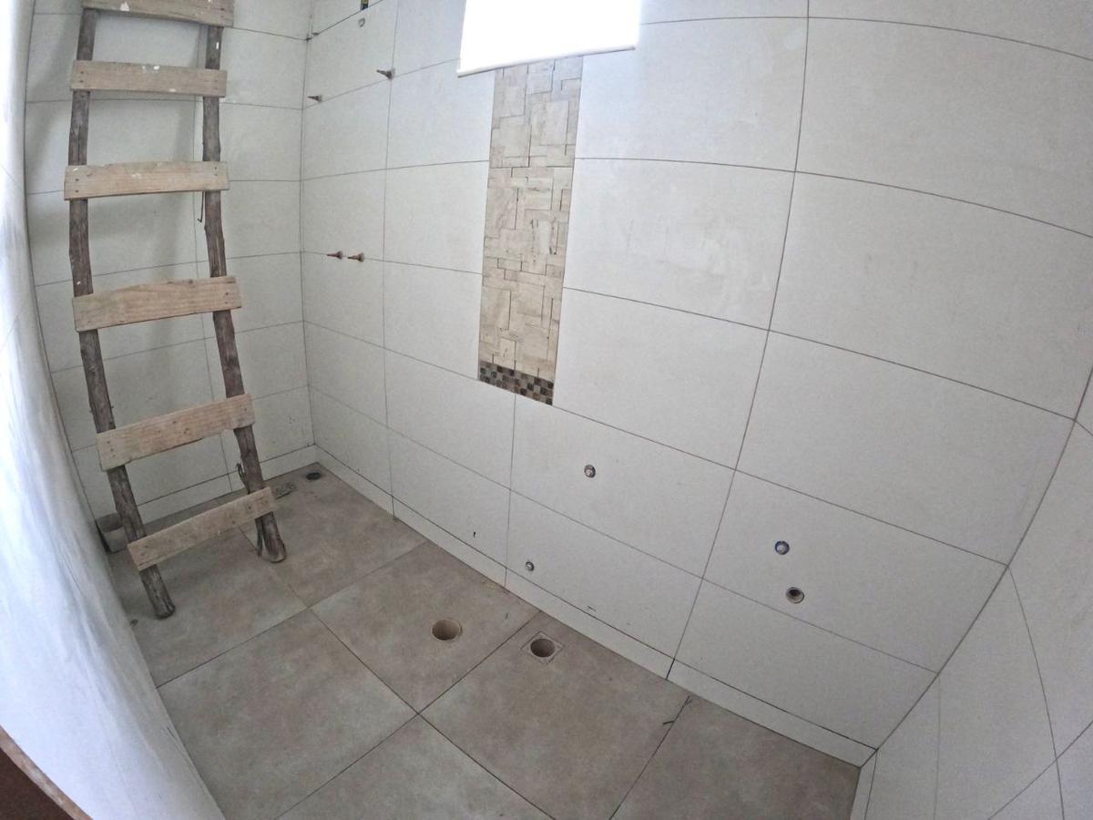 Casa, Cabral, 3 Quartos, 2 Vagas, 1 Suíte