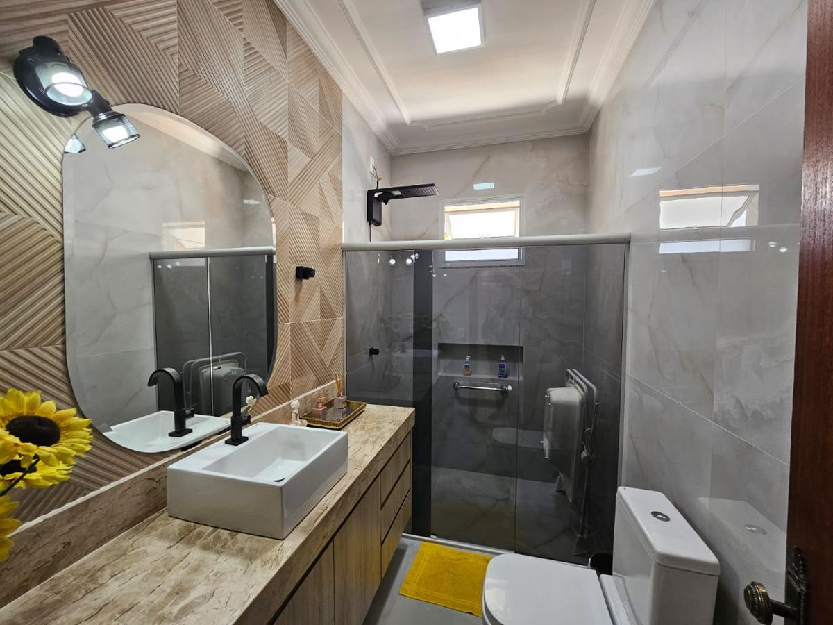 Casa, Santa Cruz, 4 Quartos, 6 Vagas, 1 Suíte