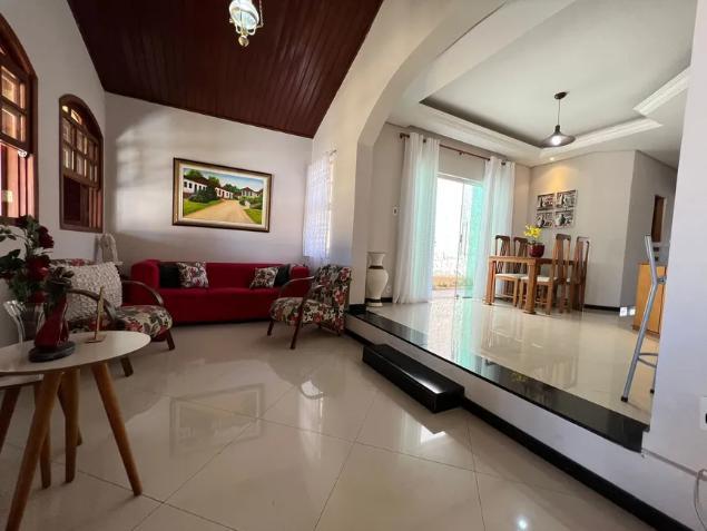 Casa, Planalto, 2 Quartos, 3 Vagas, 2 Suítes