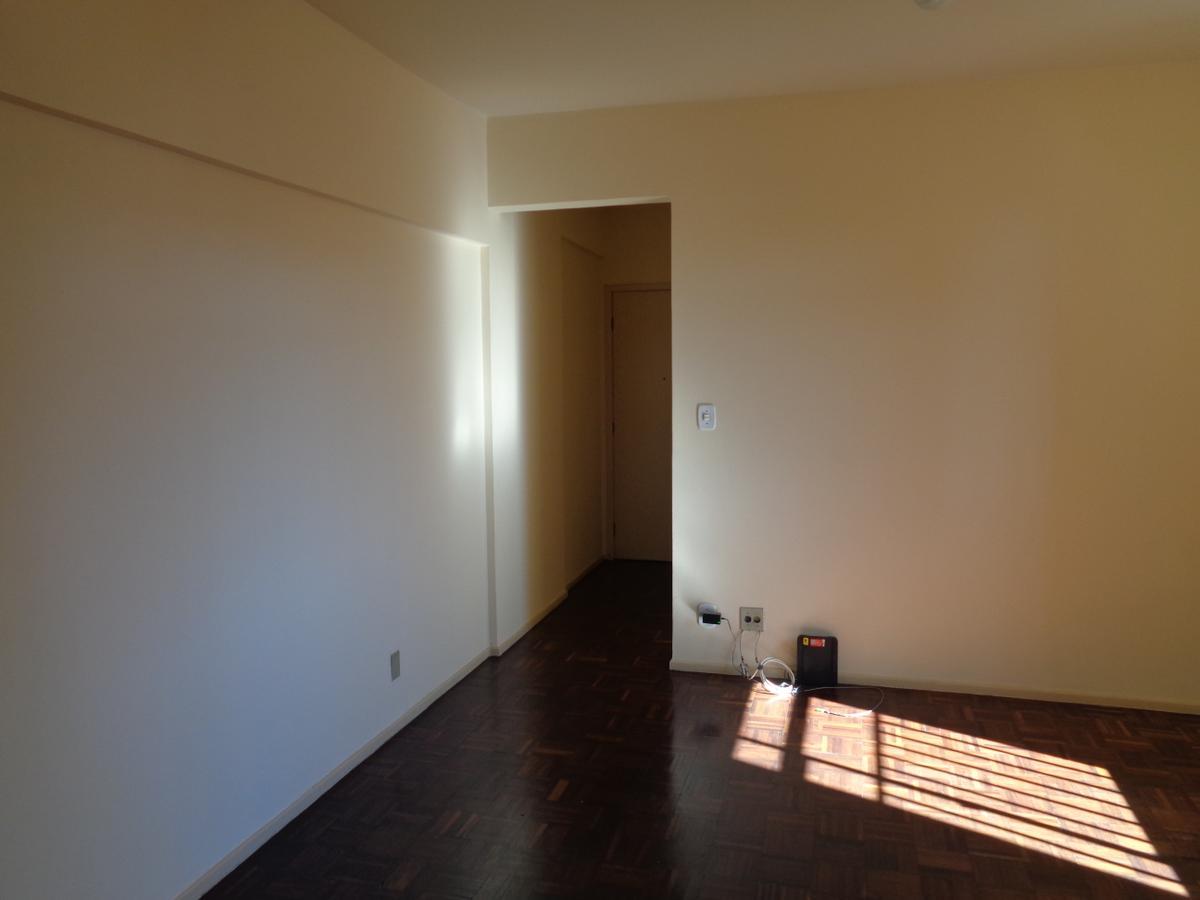 Apartamento, Floresta, 2 Quartos, 1 Vaga