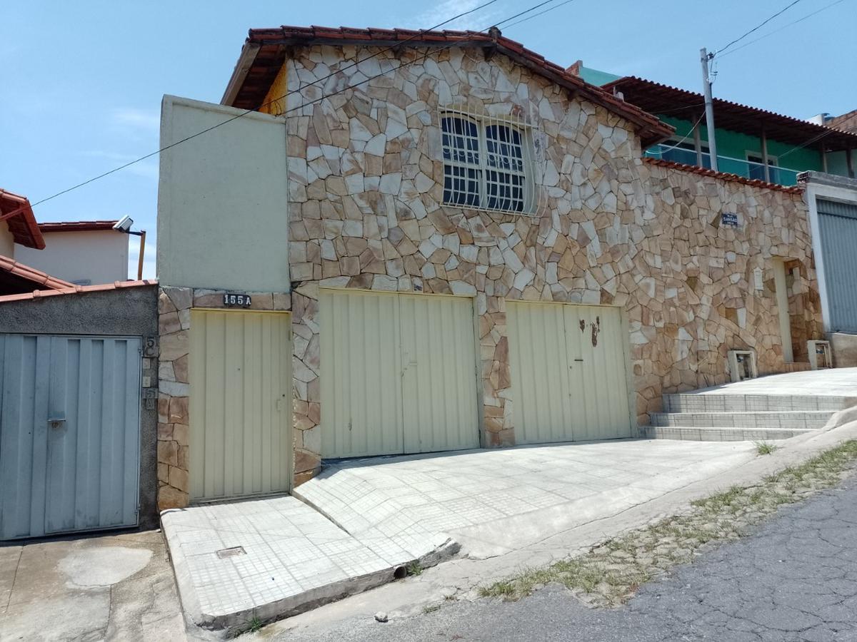 Casa, Coqueiros, 3 Quartos, 2 Vagas, 1 Suíte