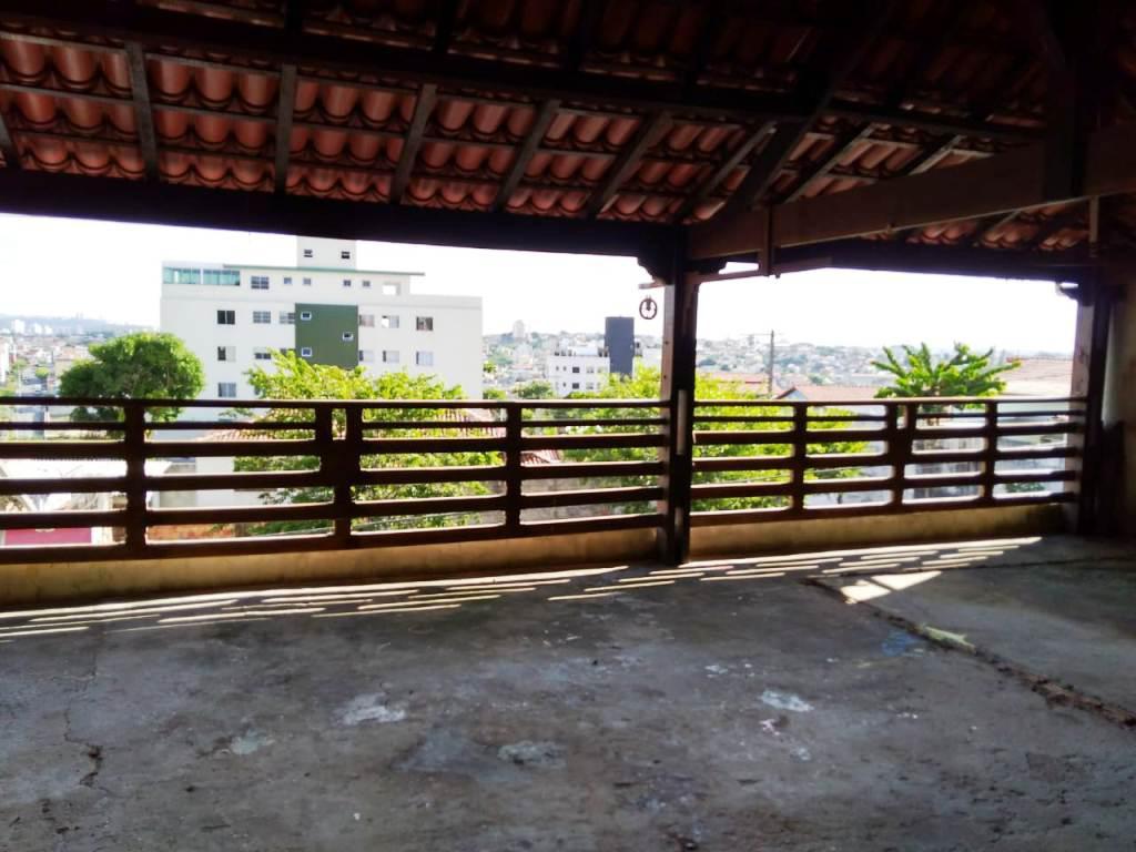 Casa, Floramar, 4 Quartos, 4 Vagas, 3 Suítes