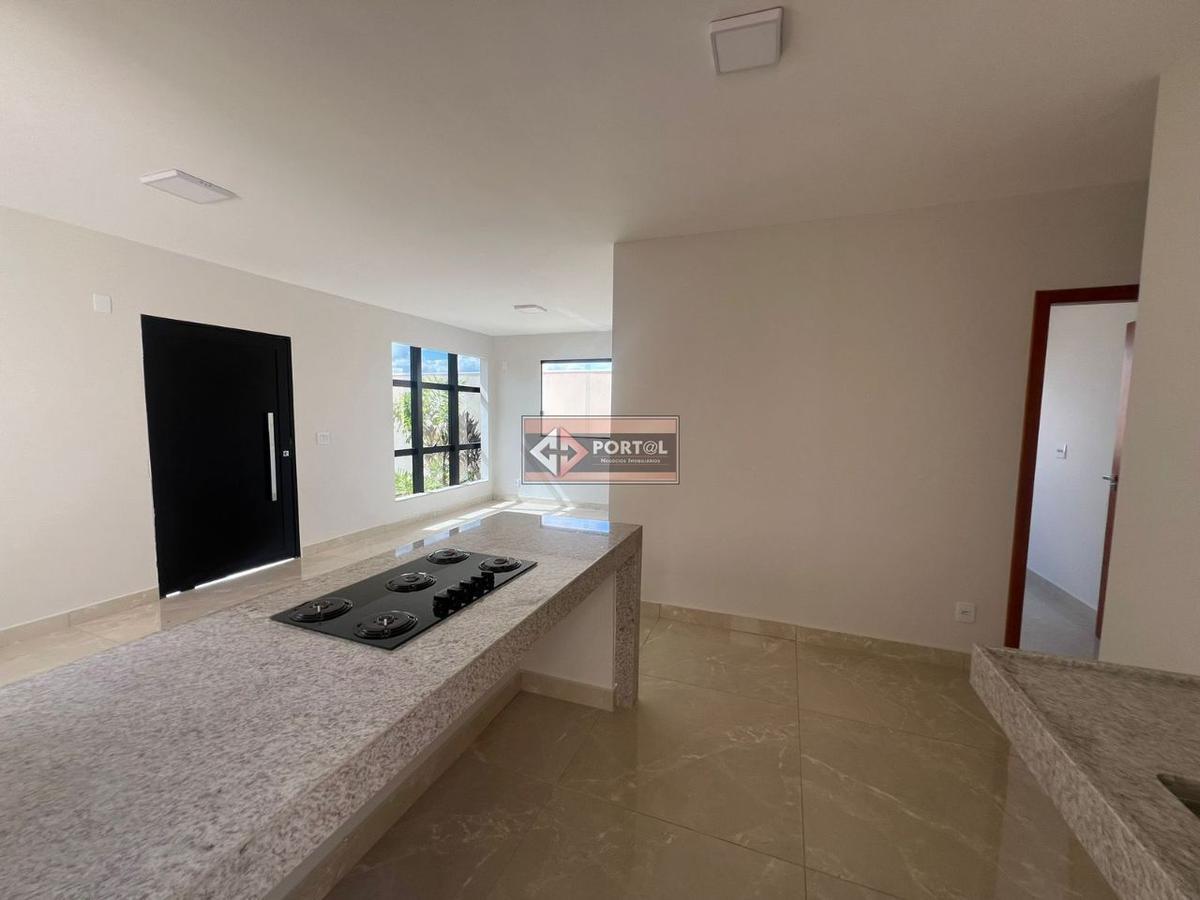 Casa, Palmital, 3 Quartos, 2 Vagas, 1 Suíte