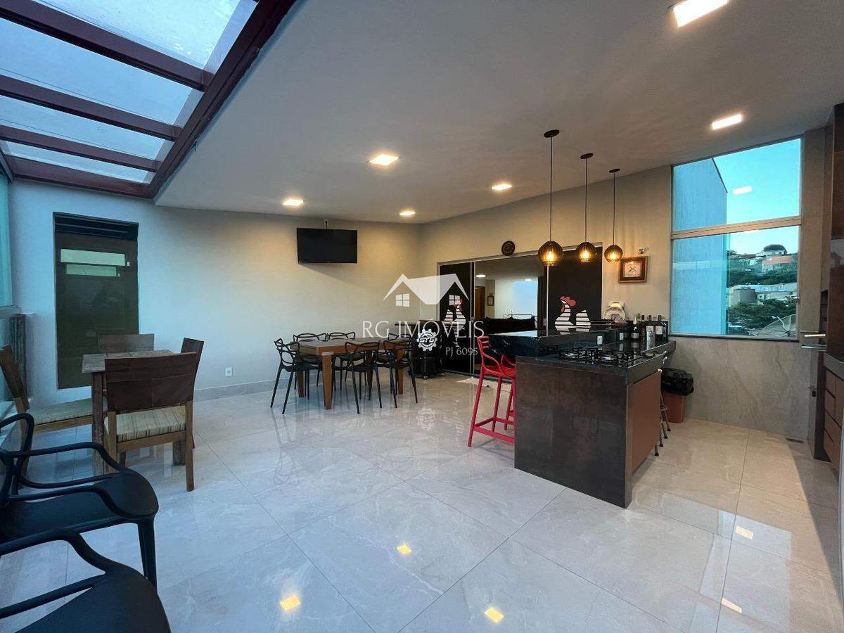 Casa, Teixeira Dias, 3 Quartos, 4 Vagas, 2 Suítes
