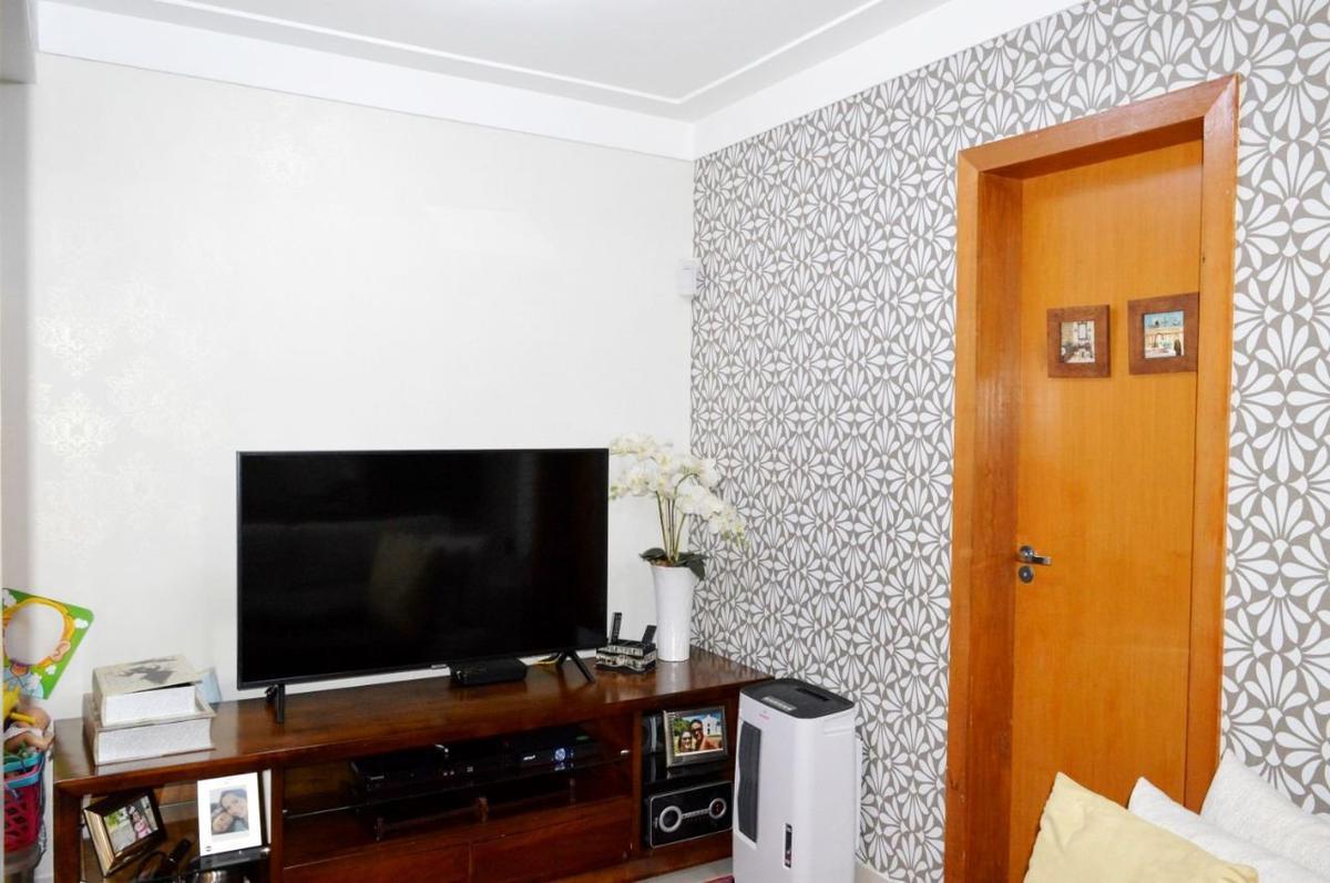 Casa, Castelo, 3 Quartos, 2 Vagas, 1 Suíte