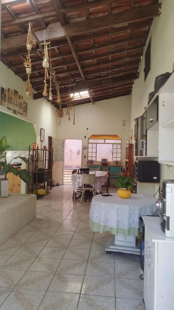 Casa, Pedra Azul, 3 Quartos, 5 Vagas, 2 Suítes