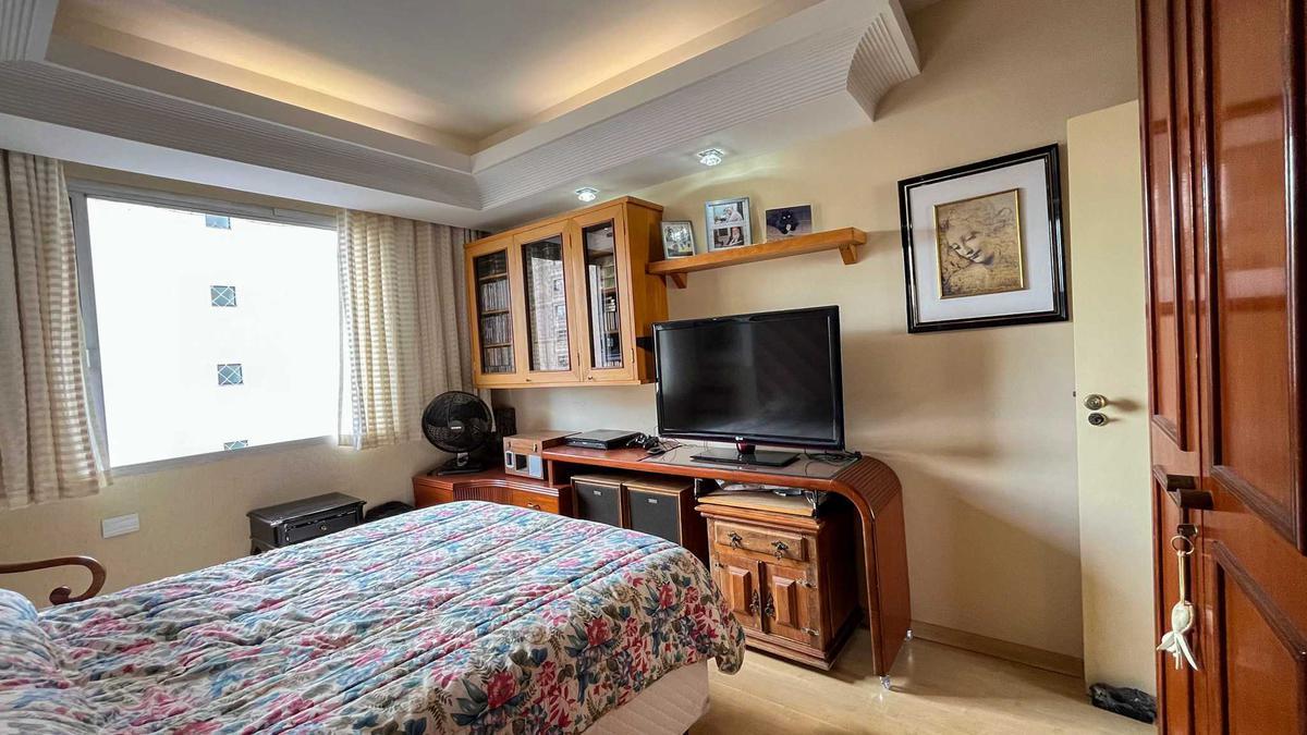 Apartamento, Funcionários, 4 Quartos, 2 Vagas, 1 Suíte