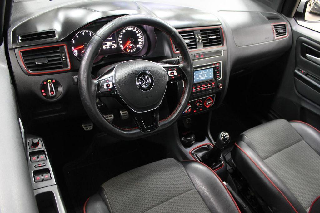 Volkswagen Fox Rock In Rio 1.6 MI Total Flex 8v 5p