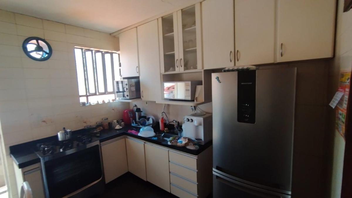 Casa, Cidade Nova, 4 Quartos, 4 Vagas, 1 Suíte