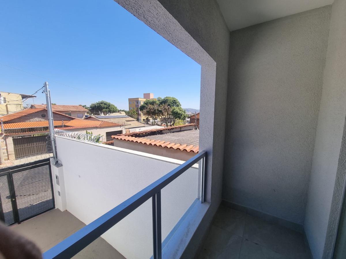 Casa, Floramar, 2 Quartos, 1 Vaga, 2 Suítes