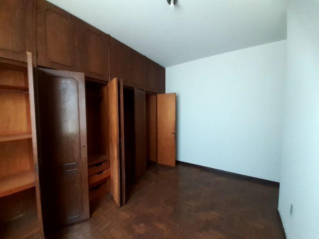 Casa, Centro, 3 Quartos, 3 Vagas, 1 Suíte