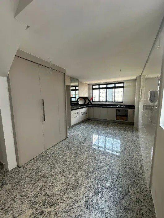 Cobertura, Funcionários, 2 Quartos, 1 Vaga, 2 Suítes