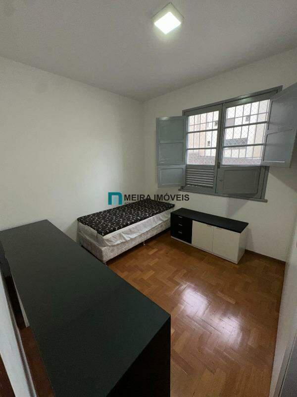 Apartamento, Funcionários, 2 Quartos, 0 Vaga
