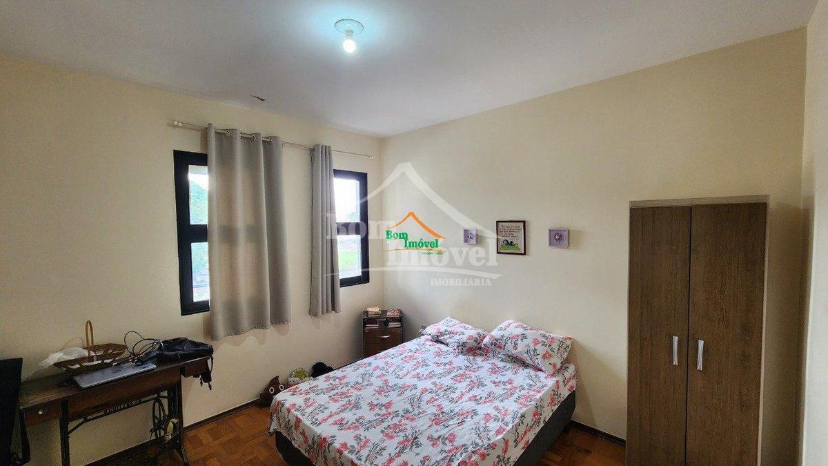 Casa, Centro, 2 Quartos, 1 Vaga, 1 Suíte