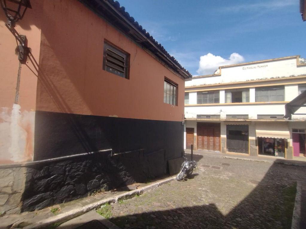 Andar, Centro, 0 Quarto, 0 Vaga