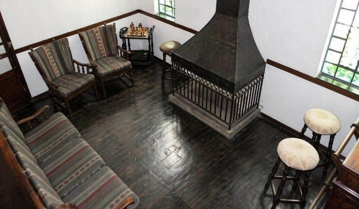Casa, Santa Lúcia, 6 Quartos, 12 Vagas, 2 Suítes