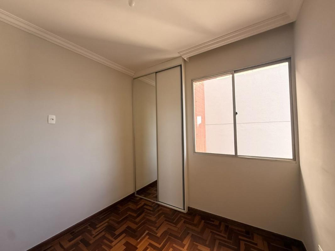 Apartamento, Sagrada Família, 2 Quartos, 1 Vaga, 1 Suíte