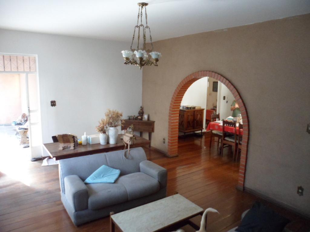 Casa, Gutierrez, 5 Quartos, 4 Vagas, 1 Suíte