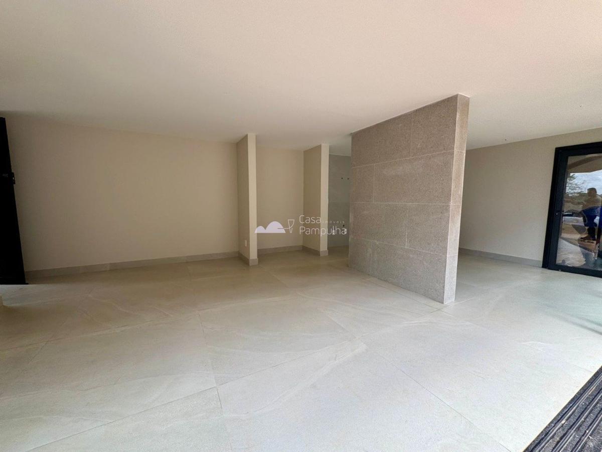 Casa, Trevo, 4 Quartos, 4 Vagas, 2 Suítes