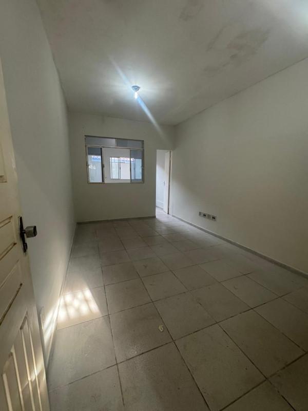 Andar, Centro, 1 Quarto, 0 Vaga
