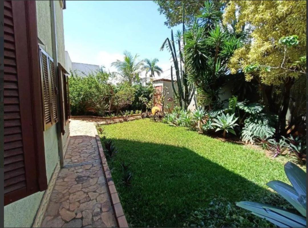 Casa, Garças, 3 Quartos, 6 Vagas, 1 Suíte