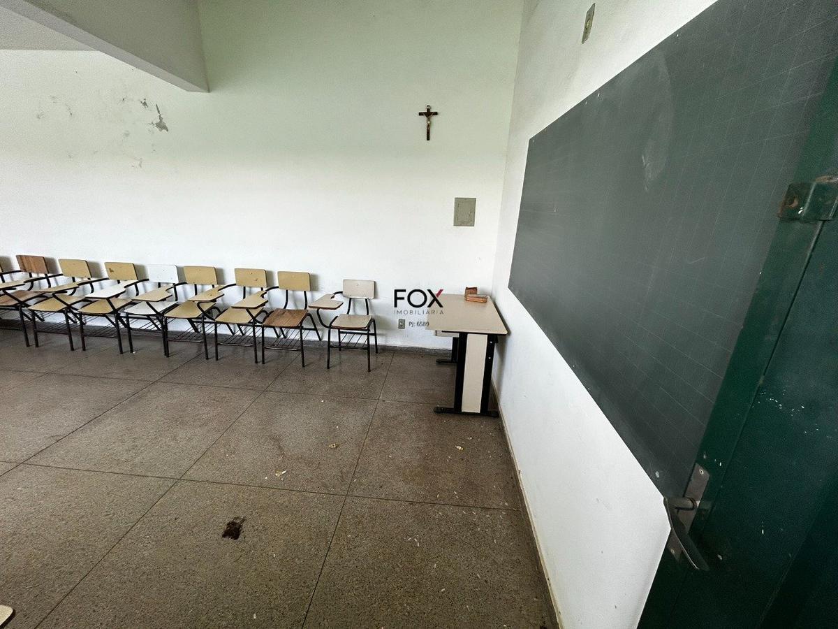 Prédio, Taquaril, 0 Quarto, 10 Vagas