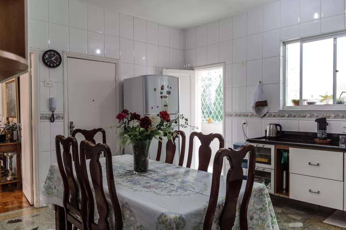 Apartamento, Coração de Jesus, 3 Quartos, 1 Vaga, 1 Suíte