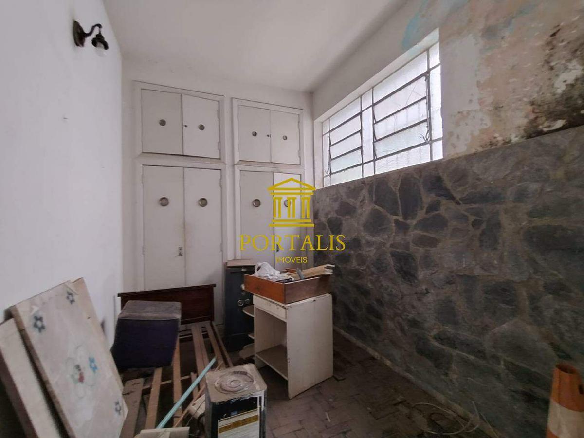 Casa Comercial, Funcionários, 9 Quartos, 5 Vagas