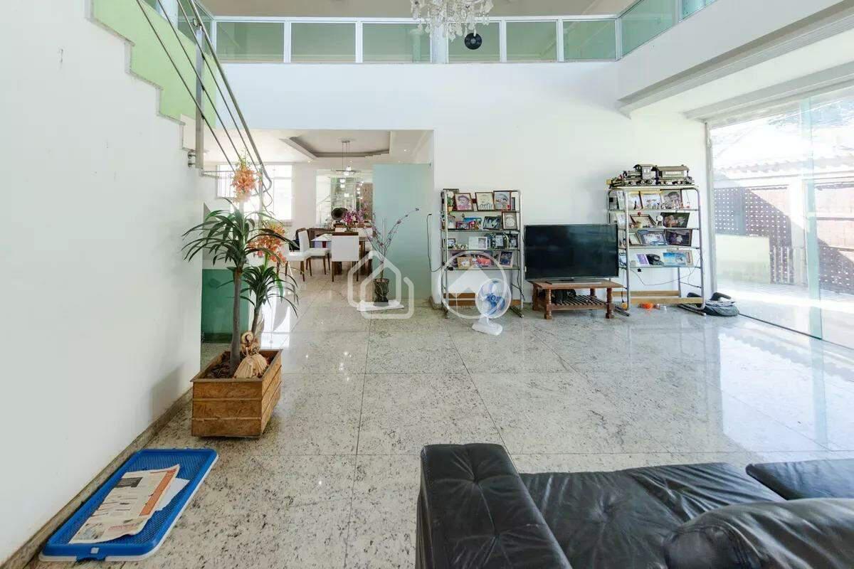 Casa, Padre Eustáquio, 4 Quartos, 10 Vagas, 2 Suítes