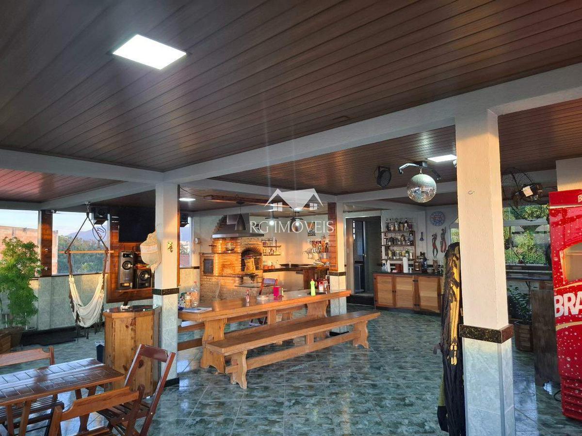 Casa, Tirol, 3 Quartos, 6 Vagas, 1 Suíte