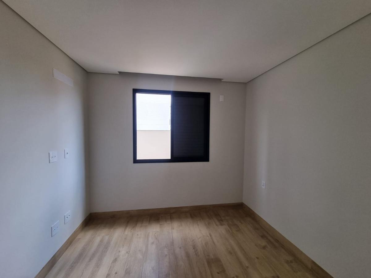 Casa, Jaraguá, 4 Quartos, 3 Vagas, 1 Suíte