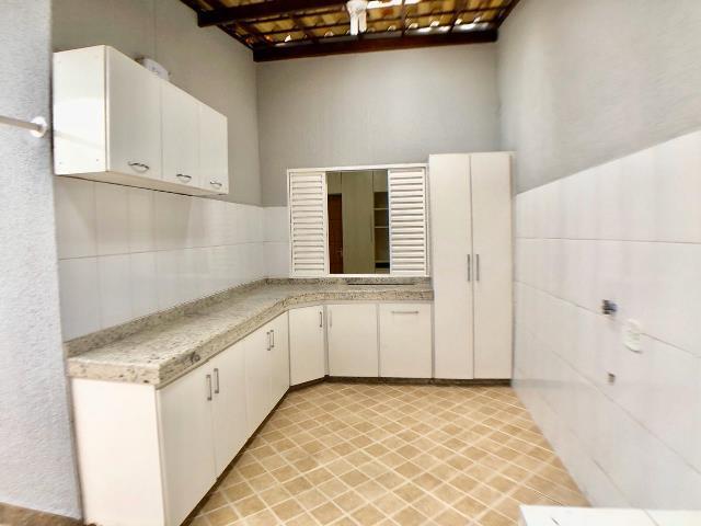 Casa, Parque Turistas, 3 Quartos, 6 Vagas, 1 Suíte