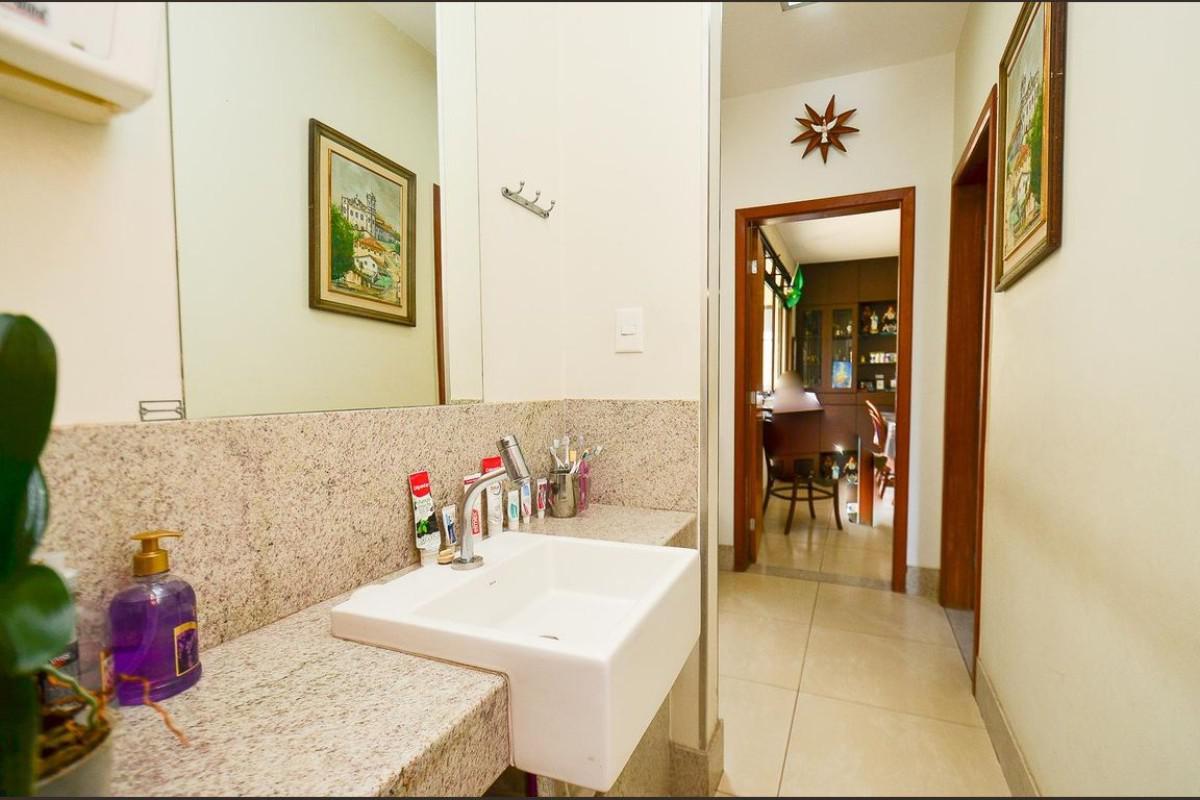 Casa, Comiteco, 4 Quartos, 10 Vagas, 4 Suítes