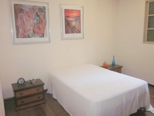 Casa, Itapoã, 3 Quartos, 4 Vagas, 1 Suíte