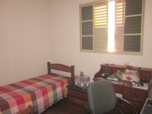 Casa, Itapoã, 3 Quartos, 4 Vagas, 1 Suíte