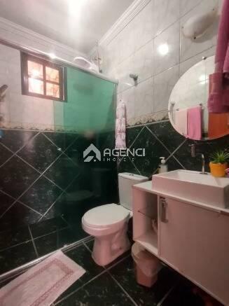 Casa, Monte Castelo, 5 Quartos, 0 Vaga, 1 Suíte