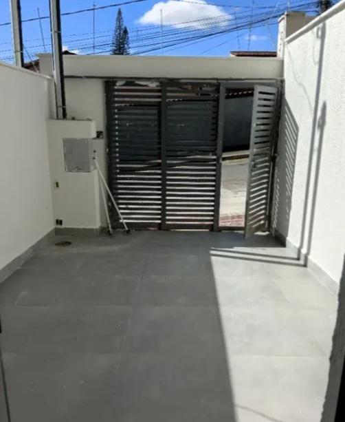 Casa, Planalto, 2 Quartos, 1 Vaga, 2 Suítes