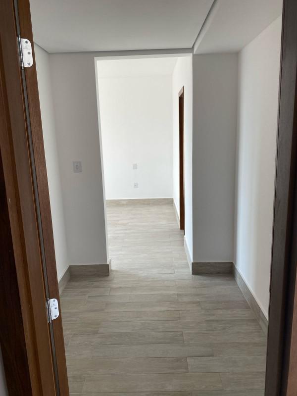 Apartamento, Barreiro, 3 Quartos, 3 Vagas, 1 Suíte