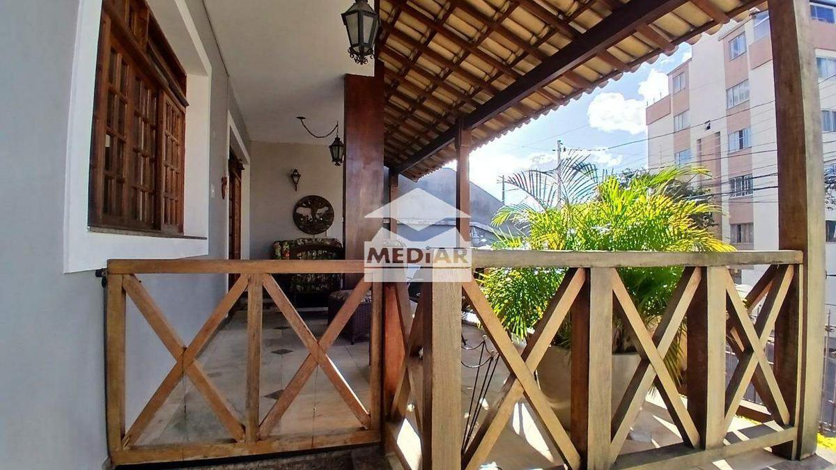 Casa, Sagrada Família, 4 Quartos, 1 Vaga